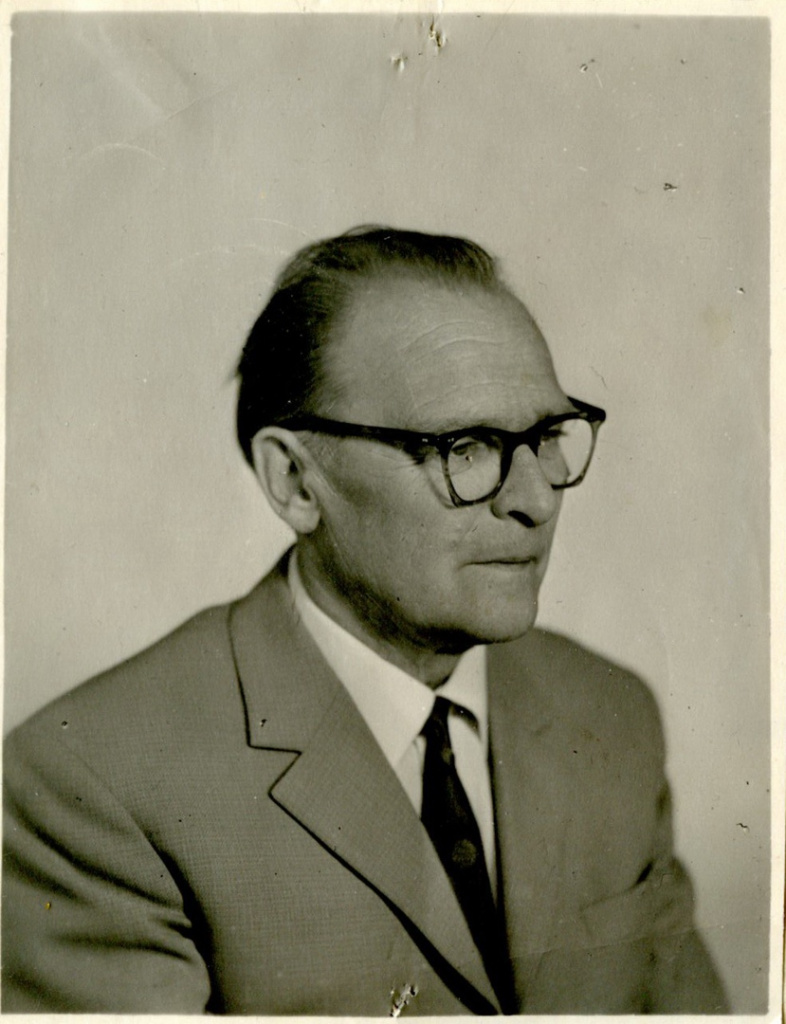 Иван Дмитриевич Андреев (1912-1999). 1975-1976 гг. Иван Дмитриевич Андреев (1912-1999). 1975-1976 гг.