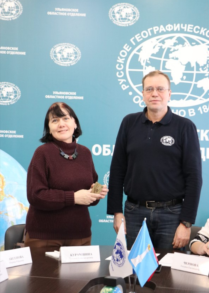 vruchenie_chlenskogo_bileta.jpg vruchenie_chlenskogo_bileta.jpg